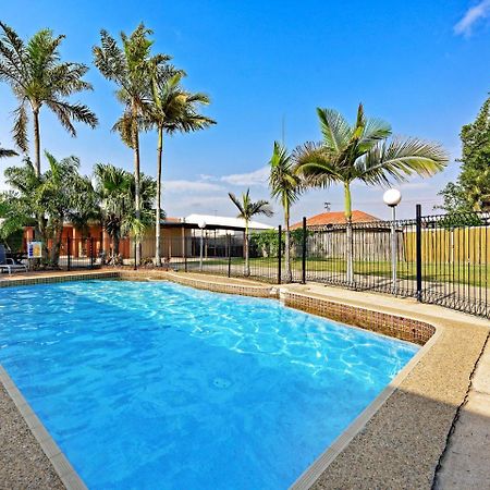 Riviera Motel Бундаберг Екстер'єр фото